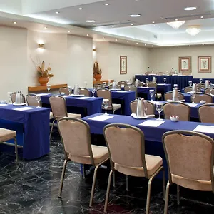By Ihg Ξενοδοχείο